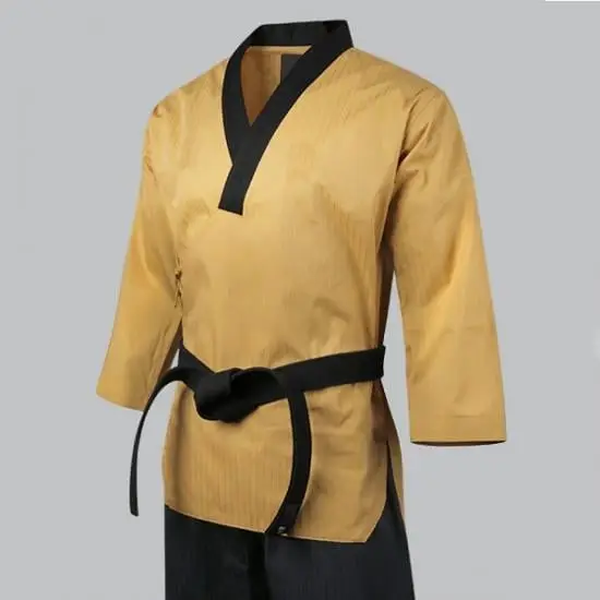 Uniforme de Taekwondo (dobok) oficial da World Taekwondo para Poomsae